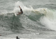 T��W��surf club