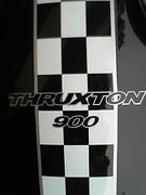 THRUXTON☆900