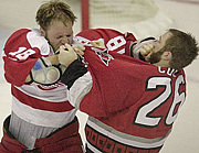 アイスホッケーのファイトコミュ