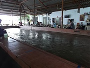 バンコク　エビ釣り堀り　クラブ