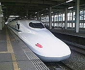 新幹線の座席は窓側で！！