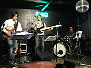 ��Stray Nuts��