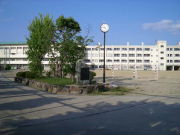 川西市立緑台中学校