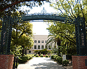 2012年度大阪女学院大学新入生