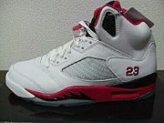 スニーカーの匂いが好き