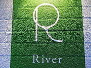 褦River