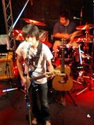 関西肉食系ポップスバンドHENRY