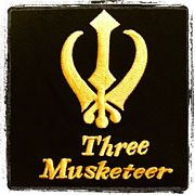����Х��� Three Musketeer