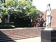 熊本県立美術館