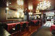 BAR Bruin Cafe