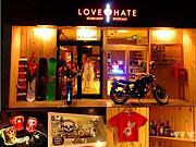 LOVE&HATE 　BOARD SHOP＋BAR