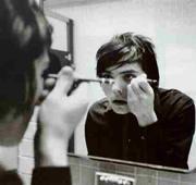 I DIG GUYS IN EYELINER.