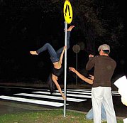 Extreme Poledance!