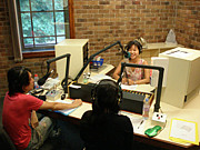 4EB-FM 98.1 日本語のラジオ番組